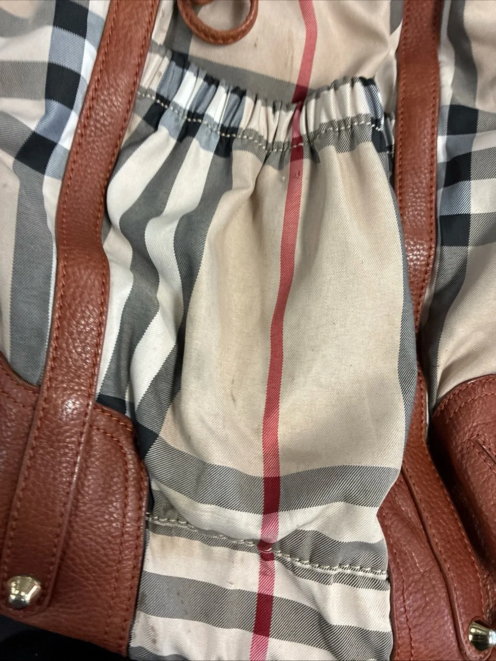 Burberry stylish beige